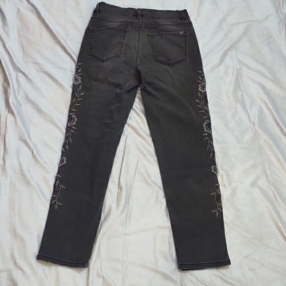 DG2 Skinny Jeans Stretch Leggings with Embroidery Sz 4P - Picture 4 of 10